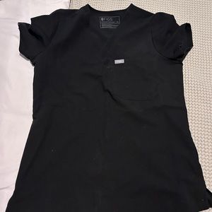 Catarina one pocket scrub top